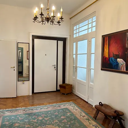 Apartment Diamond Center